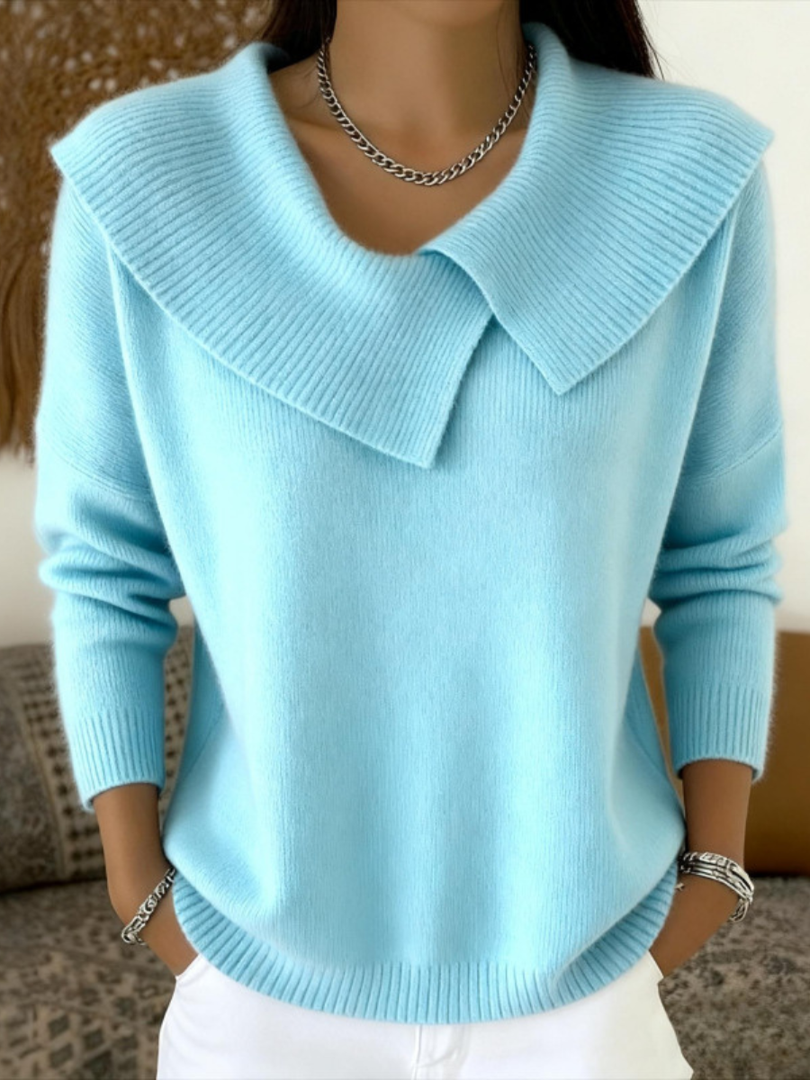 Lucy | Warm Knit with Soft Collar