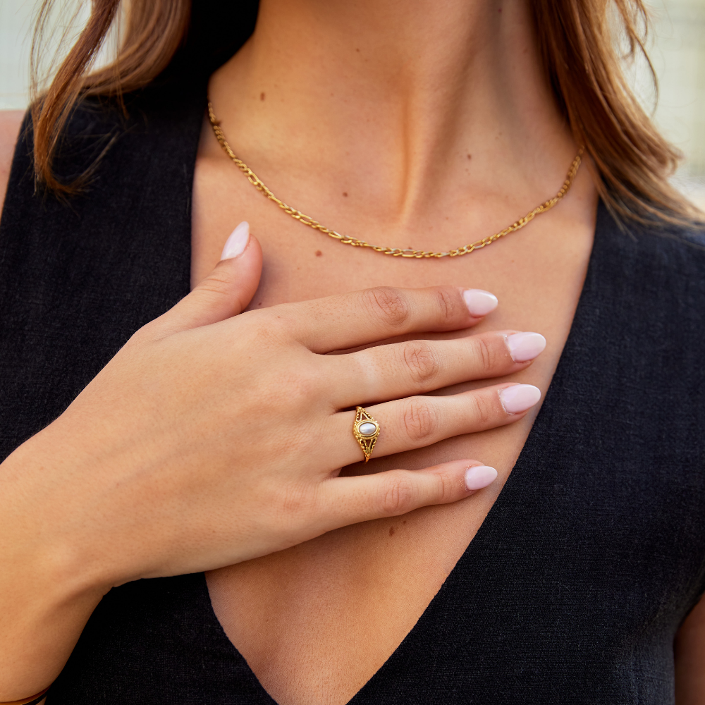 LILY – VINTAGE PEARL RING